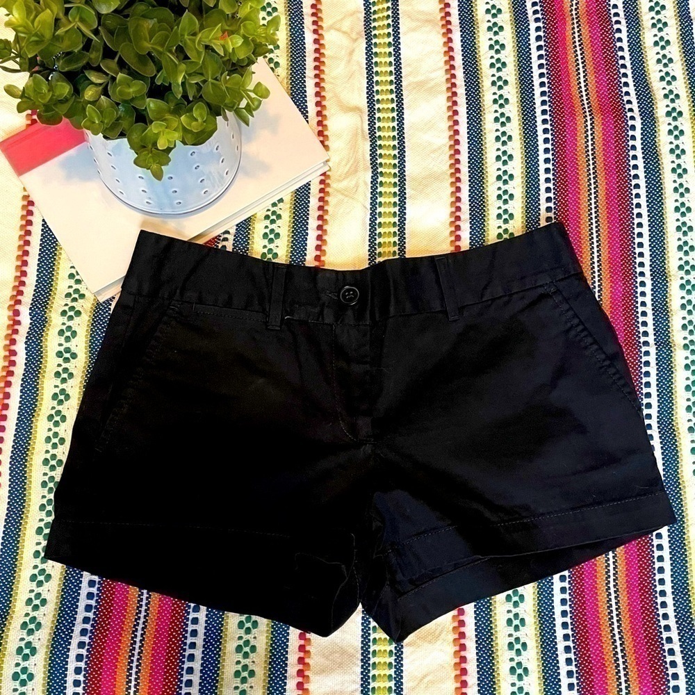 Loft Black Khaki Shorts Size 2, 4 in Inseam